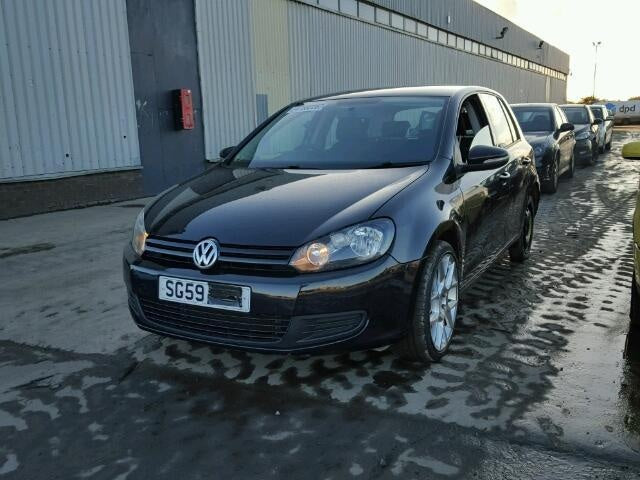Dezmembrez Vw Golf 2008 1.6 tdi