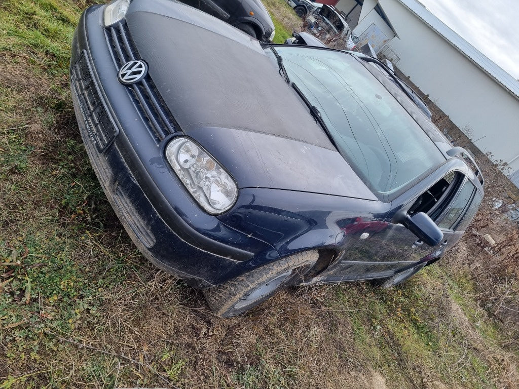Dezmembrez Vw Golf 4 Break 1.6 16v din 2001 2002 2003 2004