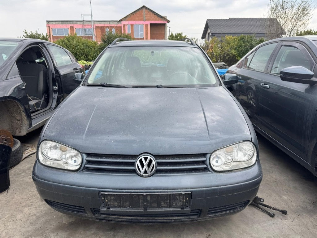 Dezmembrez VW Golf 4 Variant (1J5) 1.6 benz, BAD