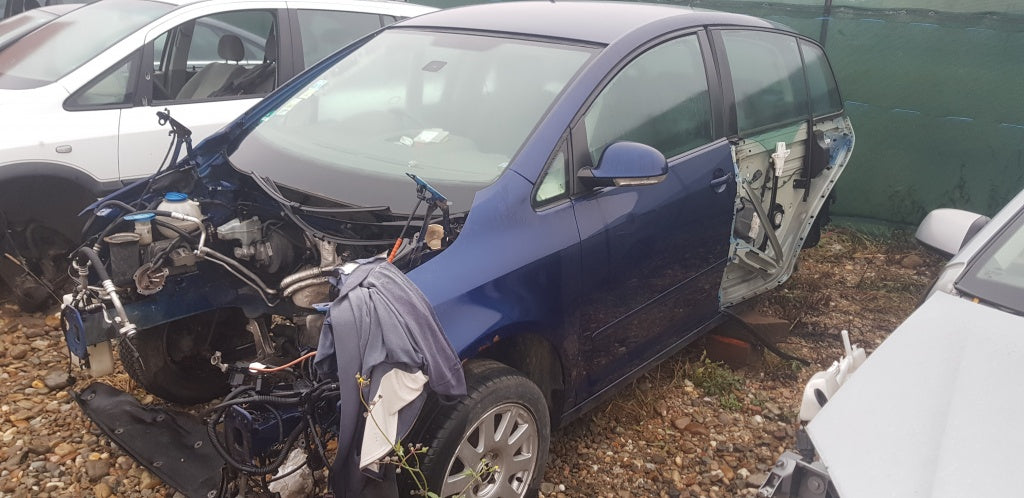 Dezmembrez VW Golf 5 Plus 2005 Hatchback 2.0 tdi