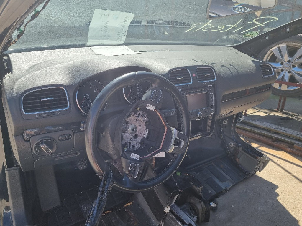Dezmembrez Vw Golf 6 1.6MPI cod CXM din 2010 2011 2012 2013