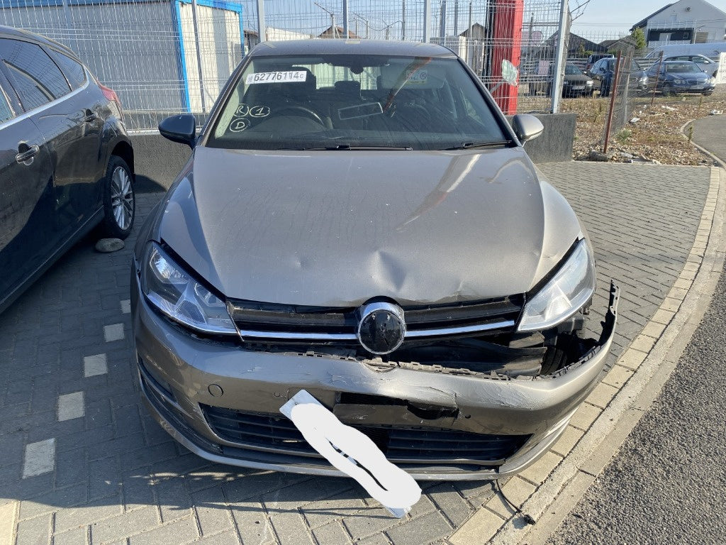 Dezmembrez VW Golf 7 (5G) 1.6 TDI 2015, CLHA