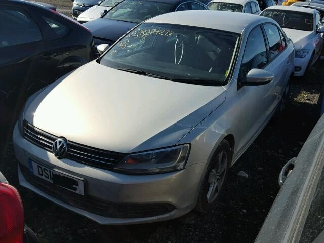Dezmembrez Vw Jetta 4 1.6 tdi
