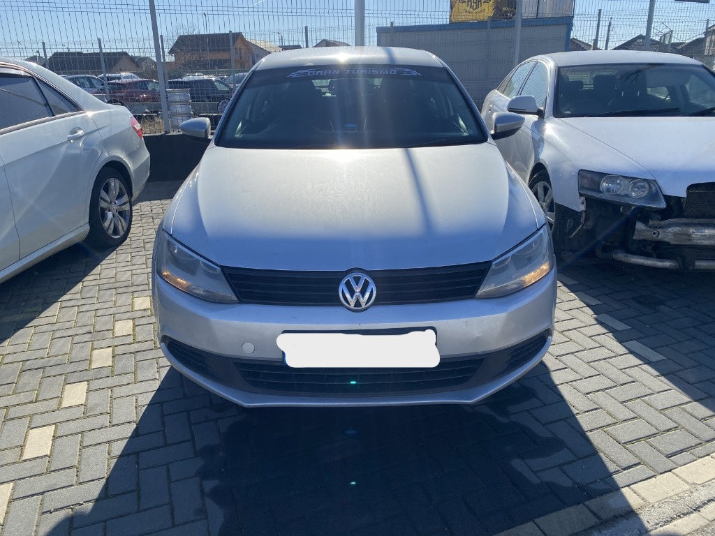 Dezmembrez VW Jetta 4 (6Z) 1.6 TDI 2011, CAYC