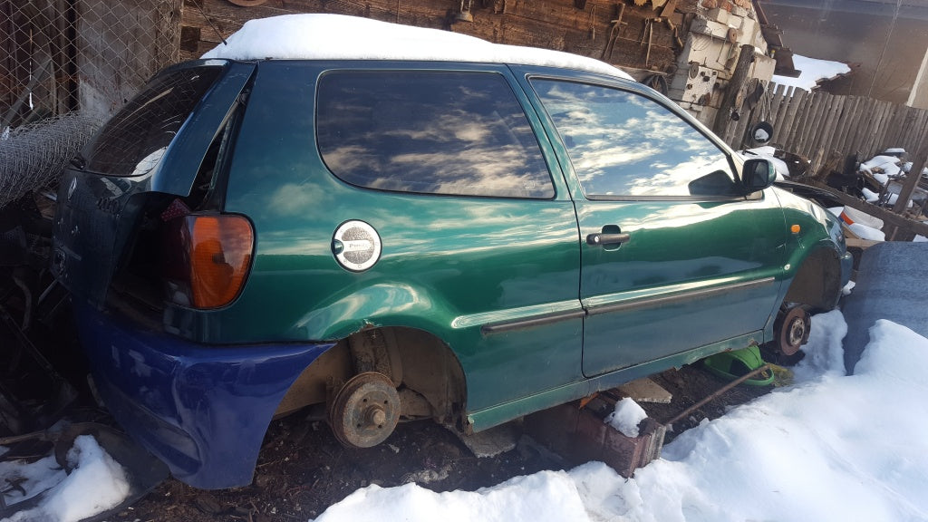 Dezmembrez VW Polo 6N 1997 hatchback 1400,1000