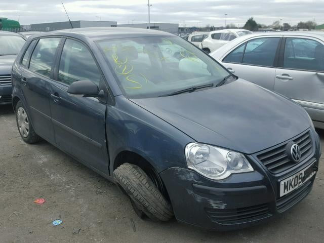 Dezmembrez Vw Polo 9N 1.2b