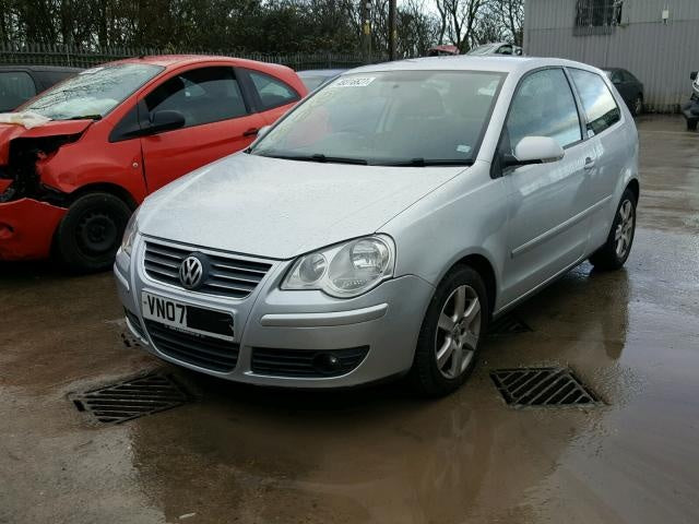 Dezmembrez Vw Polo 9N, 1.9 tdi