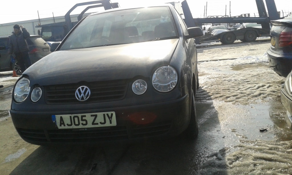 Dezmembrez Vw Polo din 2005 1.2 b tip Bmd