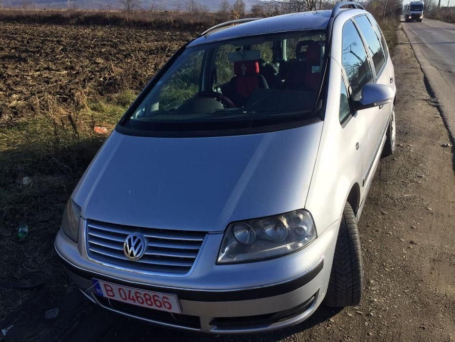Dezmembrez VW Sharan 1.9 TDI an fab 2006.