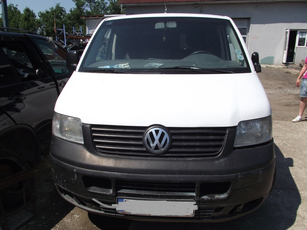 Dezmembrez VW T5 2.5 TDI