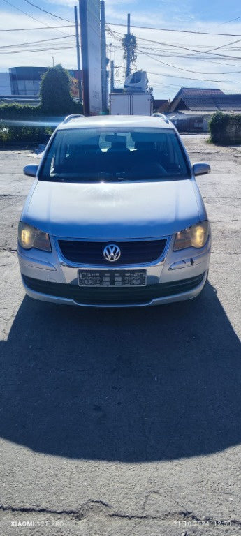 Dezmembrez Vw Touran 1.9 TDI 105CP / 77 KW cod motor BLS transmisie manuala 6+1 cod JYK an de fabricatie 2007