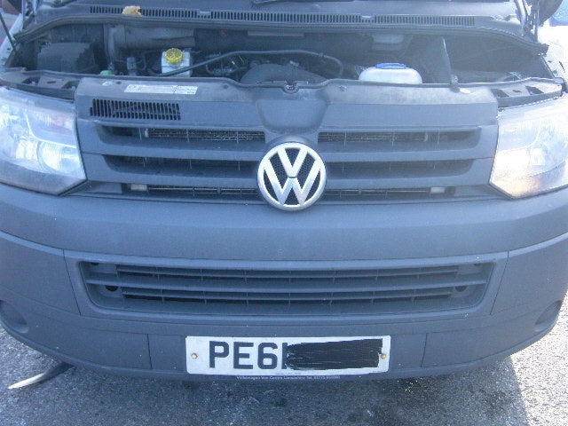 Dezmembrez Vw Transporter 2.0tdi an 2010