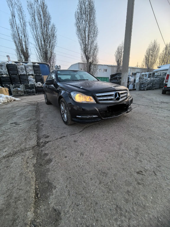 Dezmembrez W204 facelift 2013