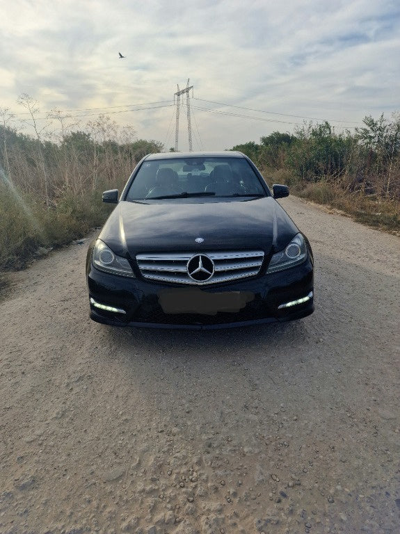 Dezmembrez w204 facelift amg