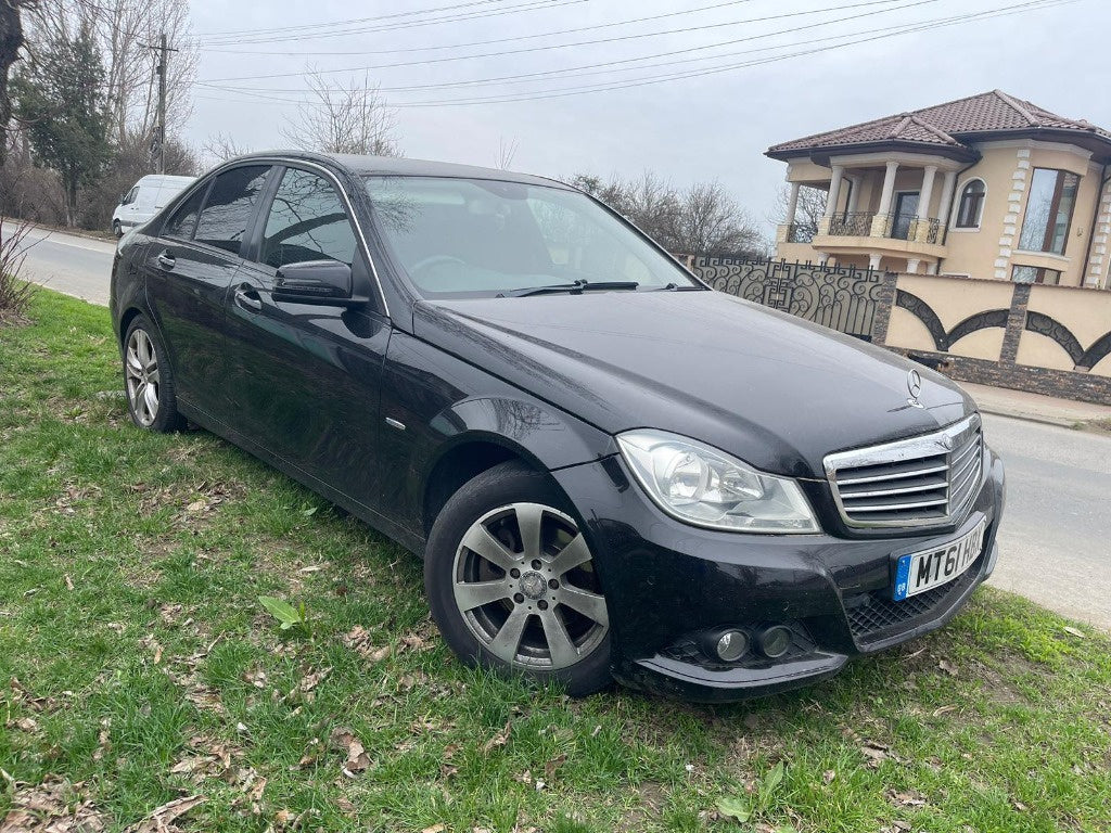 Dezmembrez w204 FACELIFT c250