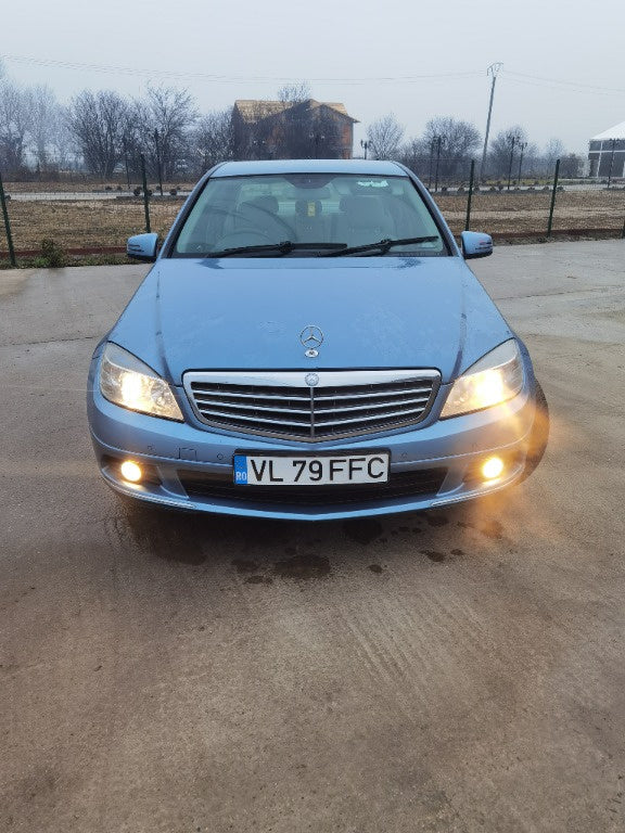 Dezmembrez w204 mercedes c250 cdi w204