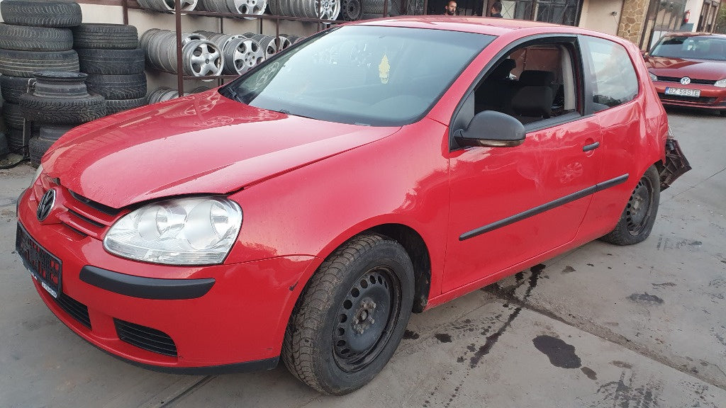 Dezmemrbam VW Golf 5 1.9 BLS