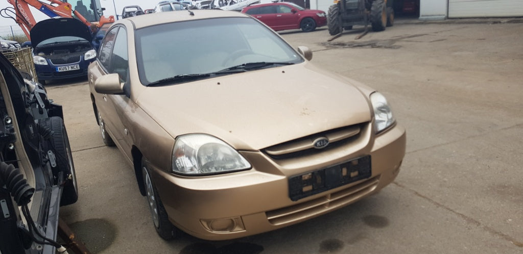 Kia Rio Sedan din 2004, motor 1.5 benzina, tip A5DT