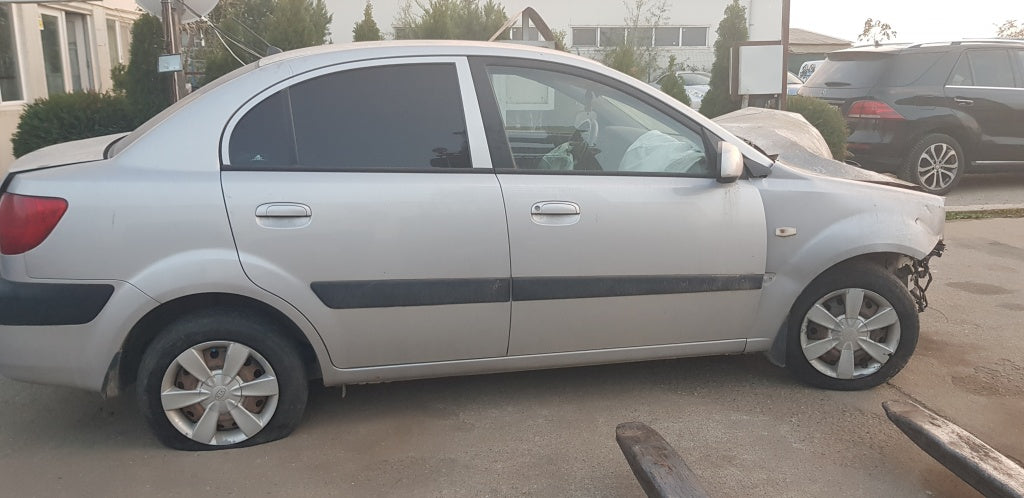 Kia Rio Sedan din 2006, motor 1.4 16v, tip G4EE