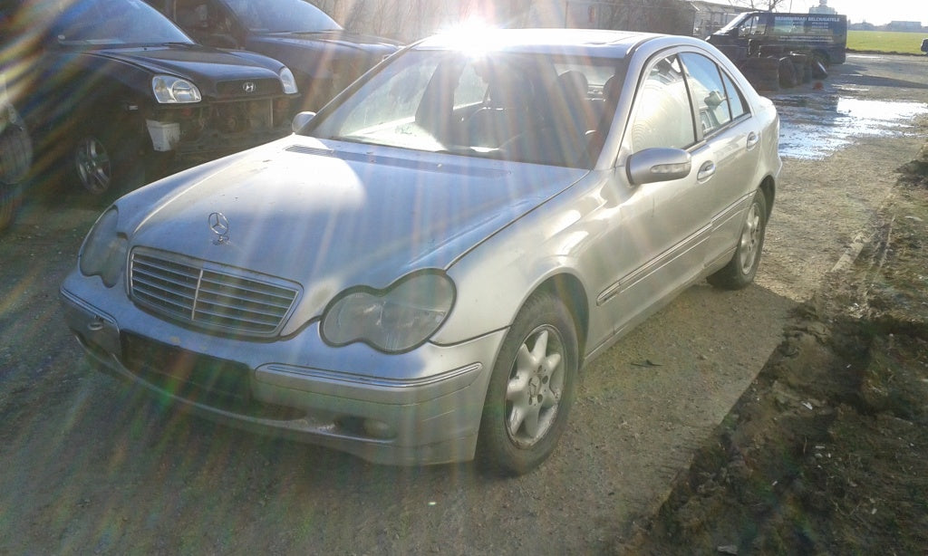 Mercedes C220 din 2002-2007