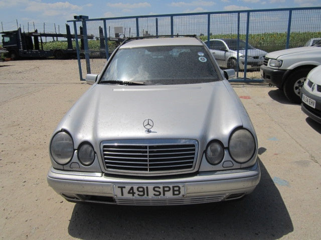 MERCEDES E Class w210 1999-2002.3,0 CDI