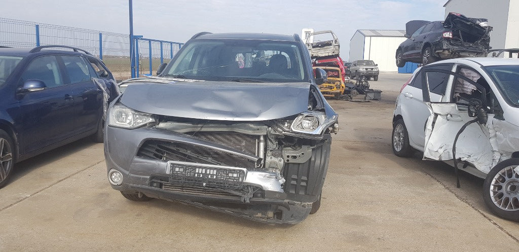 Mitsubishi Outlander III din 2013, motor 2.2 Di-D ,4x4 tip 4N14