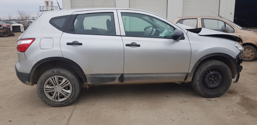 Nissan Qashqai din 2011, motor 1.6 benzina, tip HR16