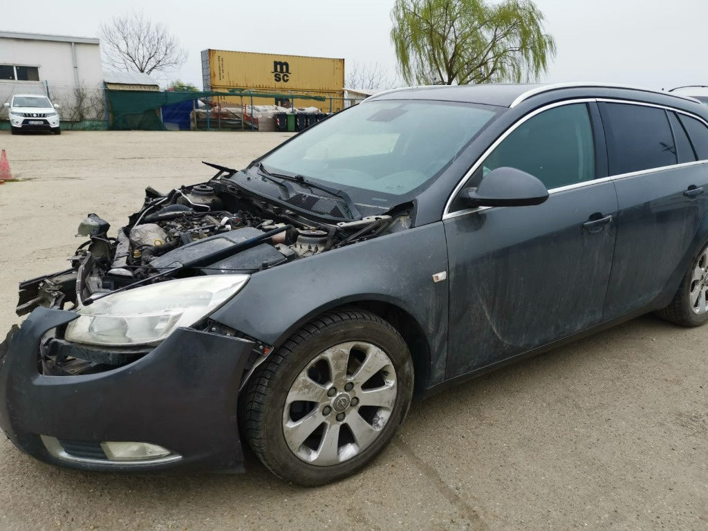 Opel Insignia Break din 2010, motor 2.0 diesel, A20DTH