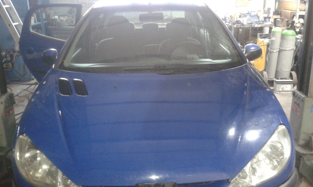 Peugeot 206 din 2004, motor 1.4 hdi, tip 8HX