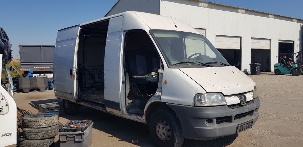Peugeot Boxer din 2006 , motor 2.2 hdi, tip 4HY