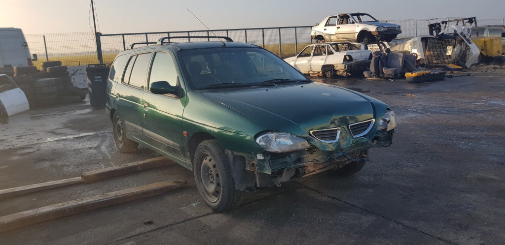 Renault Megane I Break din 1999, motor 1.6 16v benzina , tip K4M-A7