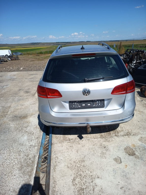 Se dezmembrez Passat b7