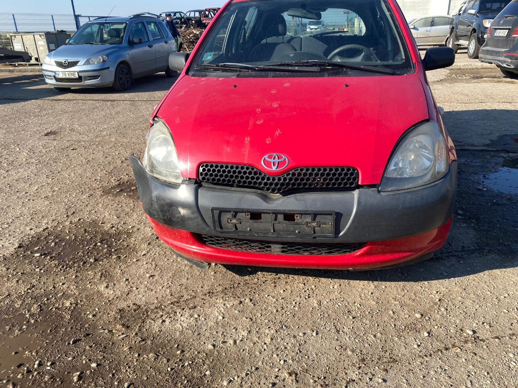 Toyota Yaris din 2002, motor 1.0 benzina, tip 1SZ-FE