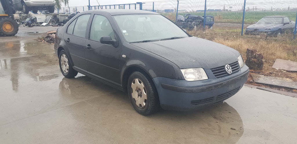 Vw Bora din 2002 , motor 1.6 16v, tip AZD