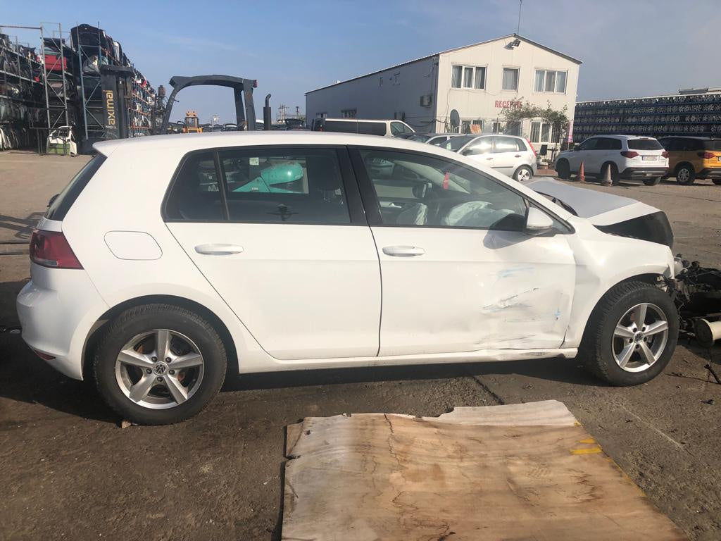 Vw Golf VII din 2014 , motor 1.2 Tsi, tip CJZA